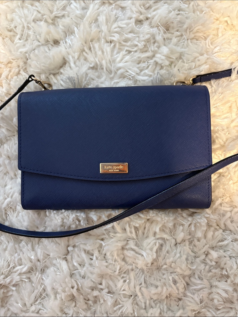 kate spade navy blue Saffiano leather crossbody wallet with gold hardware